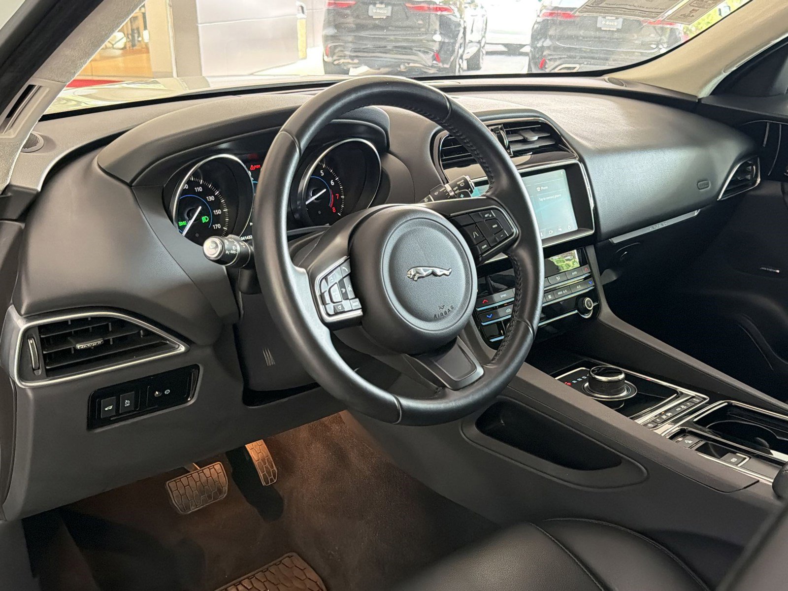 Used 2020 Jaguar F-PACE Premium AWD/4WD image 4