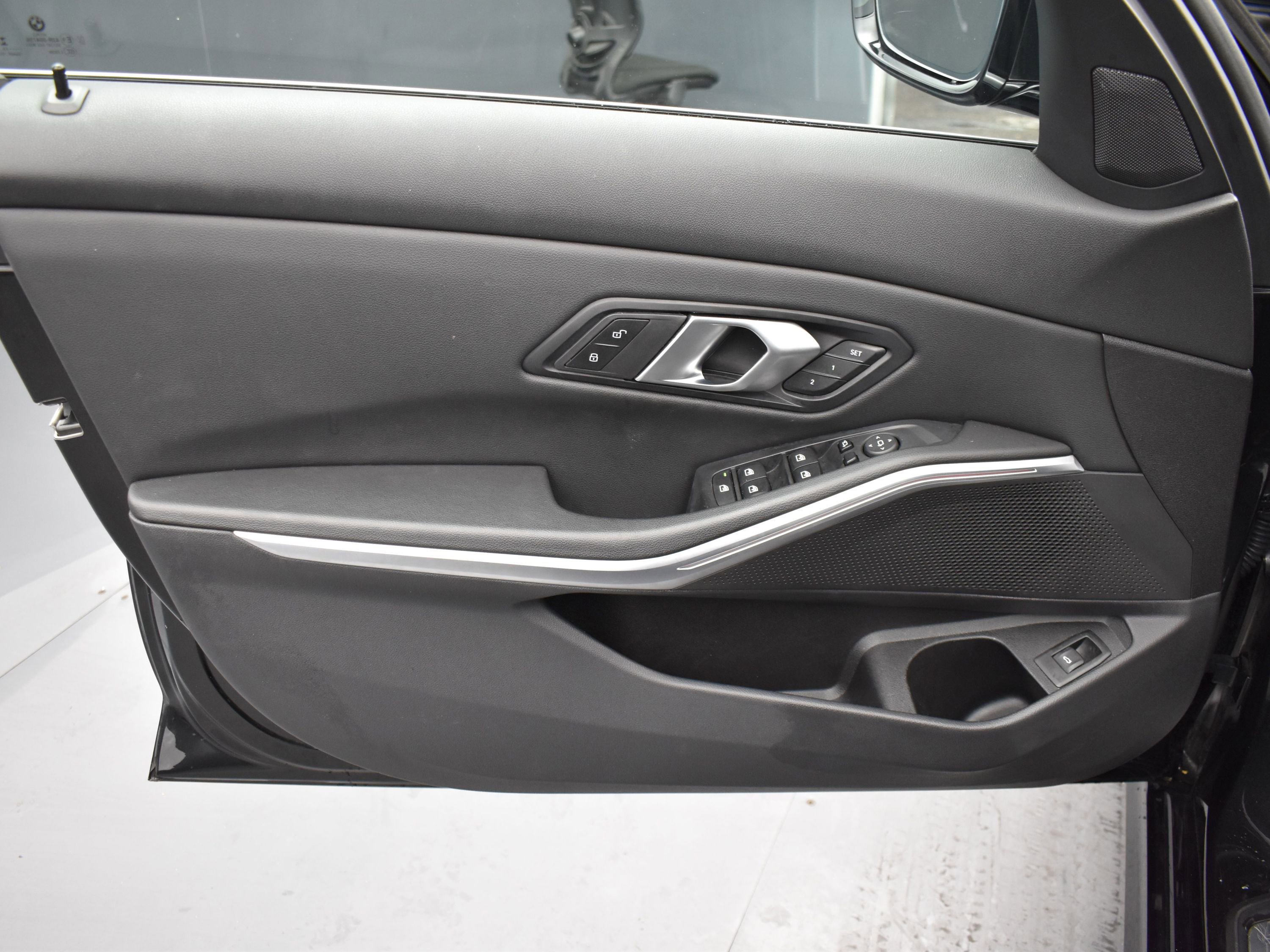 Used 2024 BMW 330i Sedan image 10