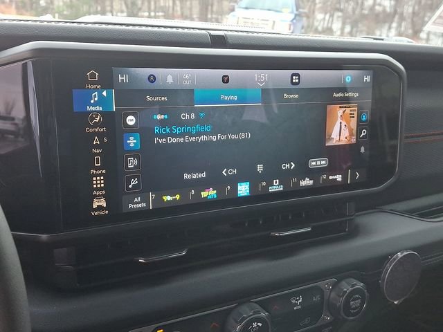 Used 2024 Jeep Wrangler Unlimited Rubicon w/ Technology Group image 16