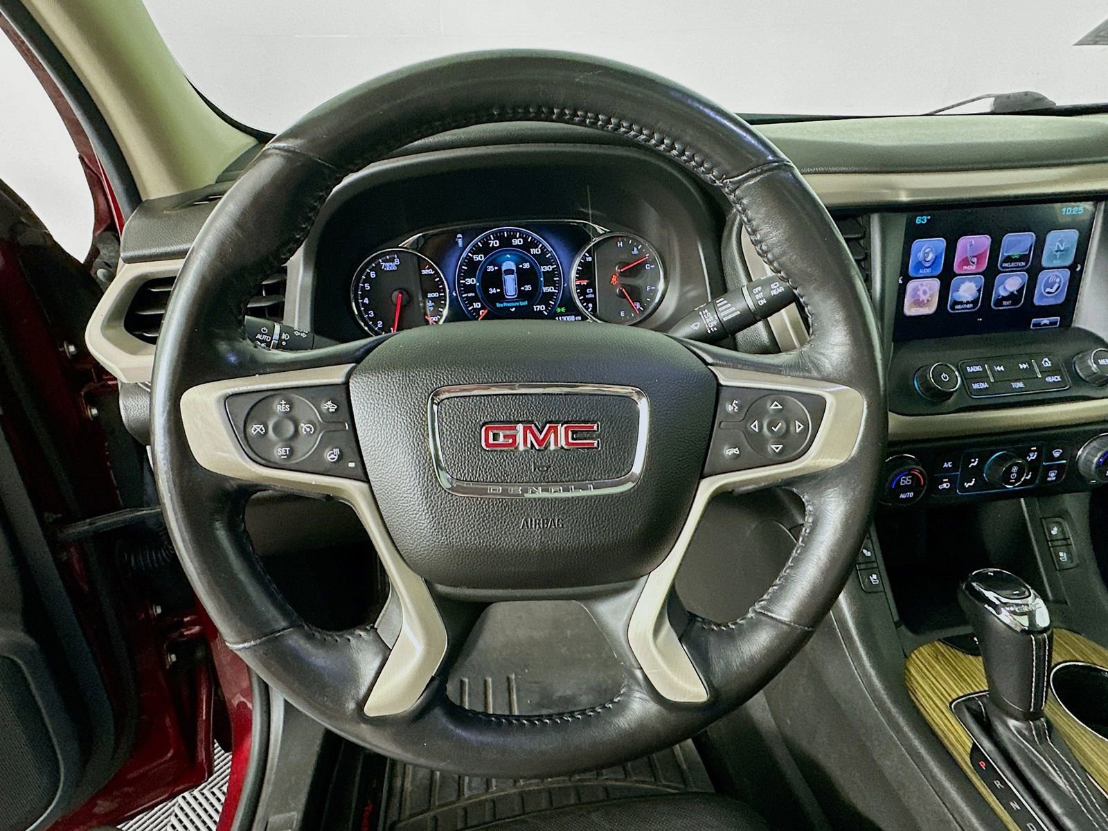 Used 2017 GMC Acadia Denali w/ Technology Package image 12