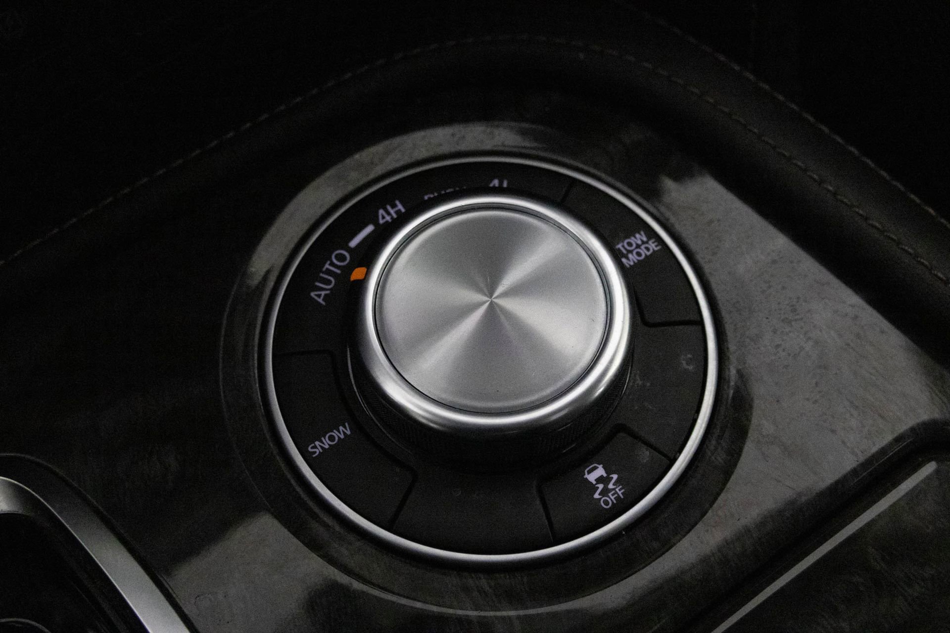 Used 2023 Nissan Armada Platinum w/ Captain's Chairs Package image 24