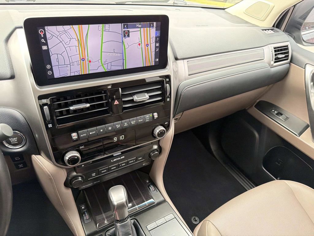 Used 2023 Lexus GX 460 Premium w/ Premium Package image 21