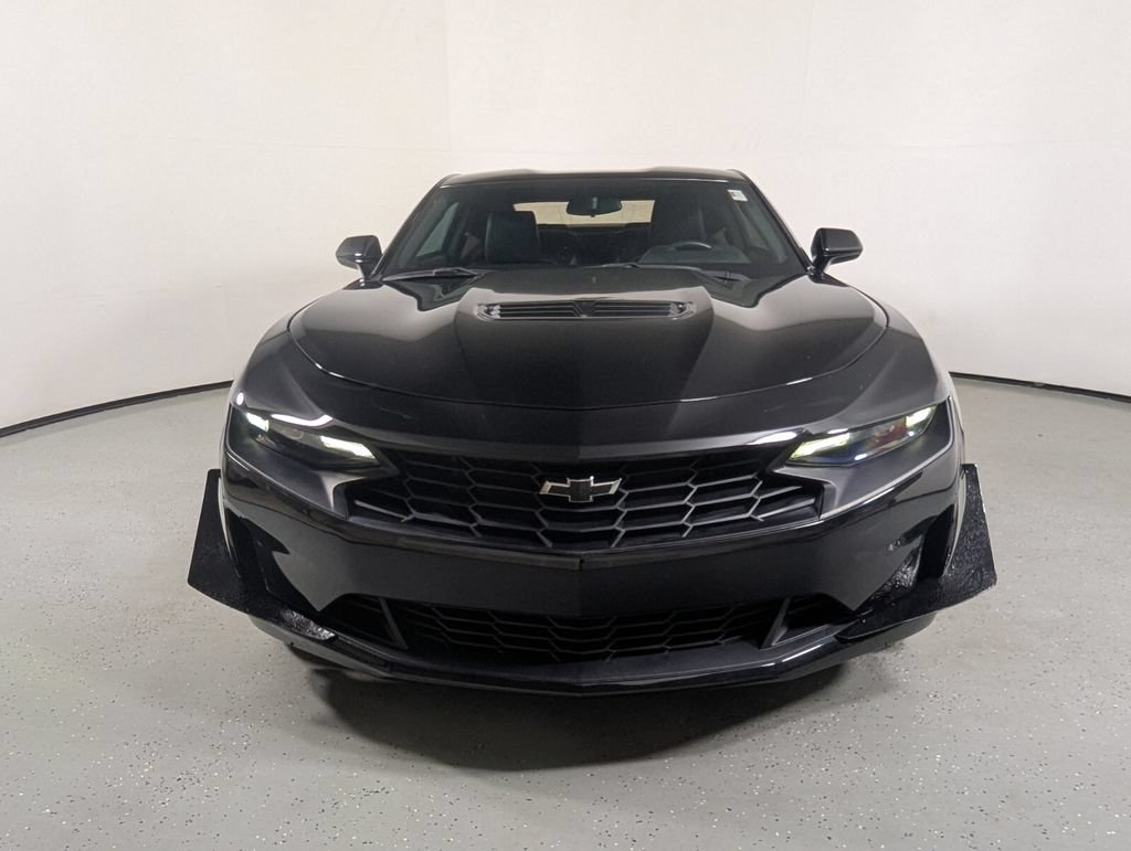 Used 2020 Chevrolet Camaro LT RWD image 2