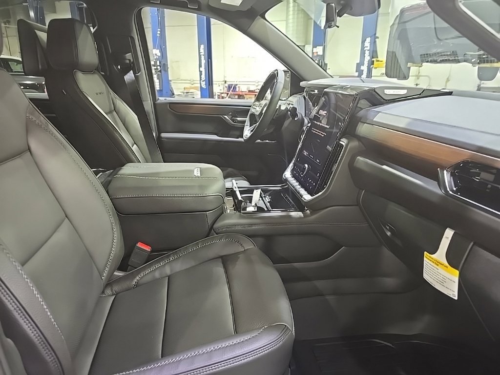 New 2027 GMC Yukon Denali w/ Denali Reserve Package AWD/4WD image 10
