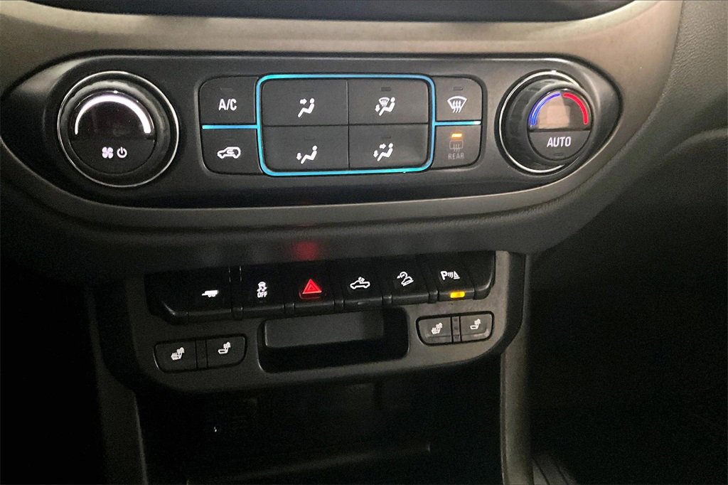 Used 2019 Chevrolet Colorado Z71 w/ Z71 Midnight Edition image 16
