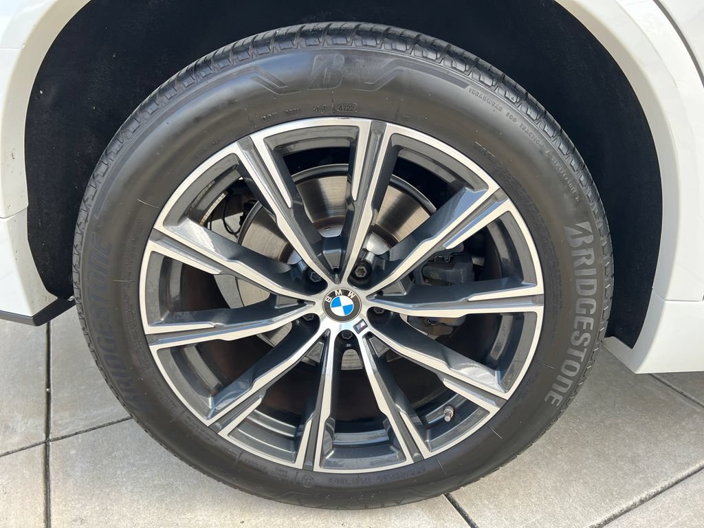 Used 2023 BMW X5 xDrive40i w/ M Sport Package AWD/4WD image 8