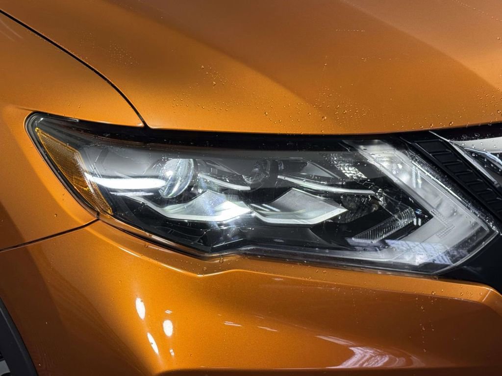 Used 2017 Nissan Rogue SL w/ SL Premium Package image 15