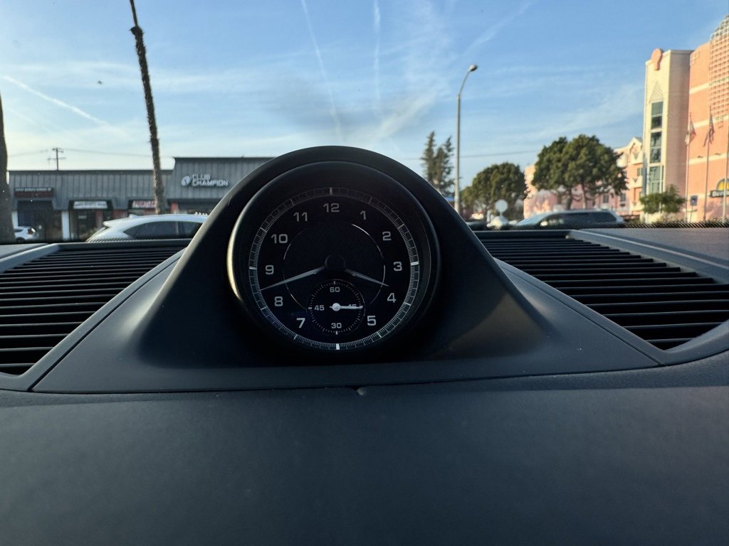 Used 2023 Porsche Macan image 25