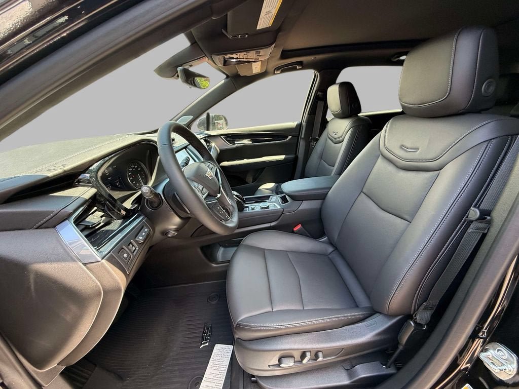 New 2026 Cadillac XT5 Premium Luxury w/ Driver Assist Package AWD/4WD image 2