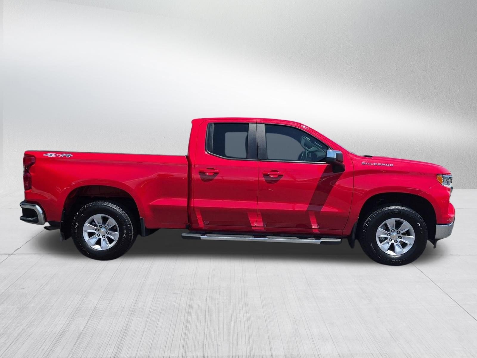 Certified 2026 Chevrolet Silverado 1500 LT w/ Leather Package AWD/4WD image 7