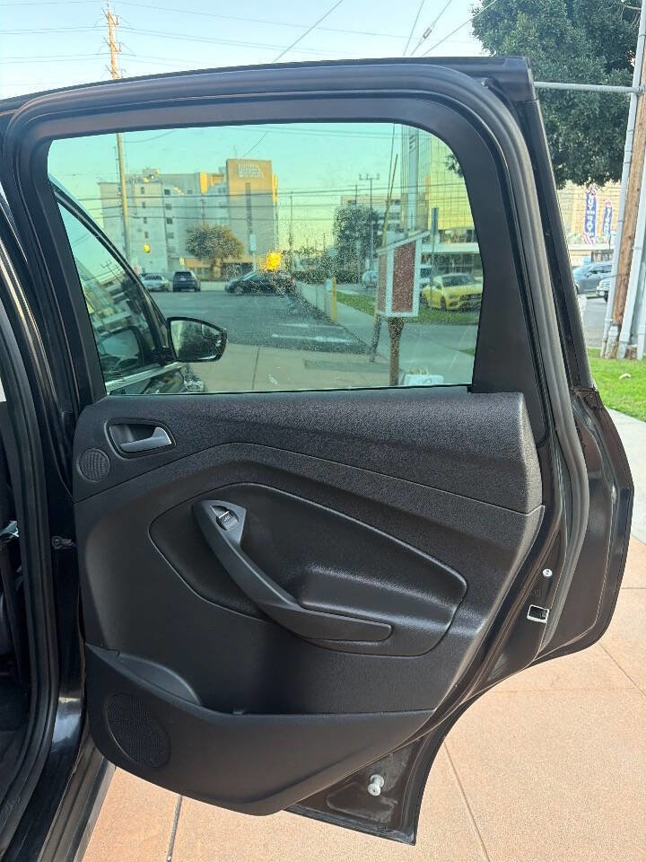 Used 2013 Ford C-MAX Energi SEL image 48