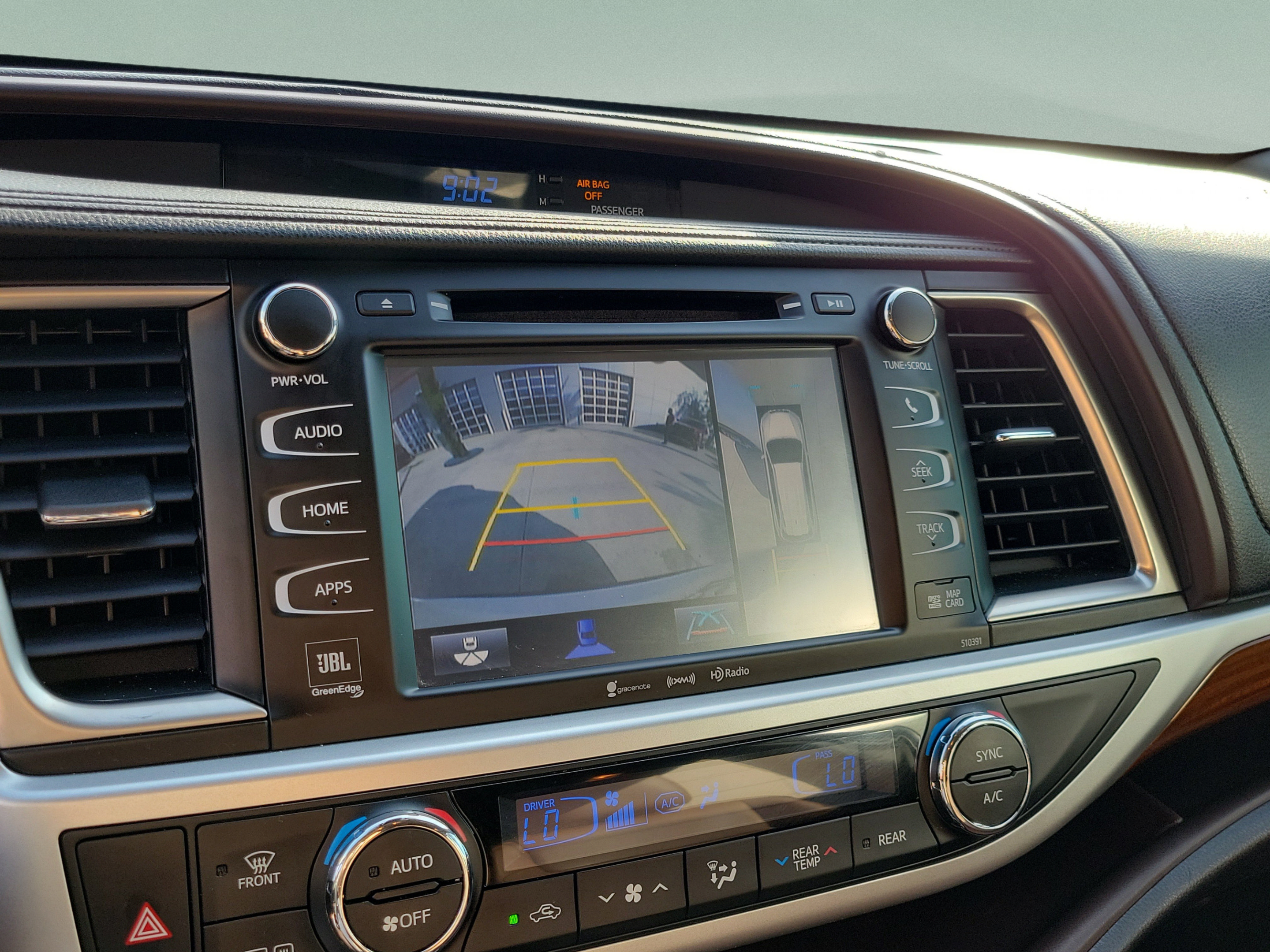 Used 2019 Toyota Highlander Limited Platinum AWD/4WD image 19