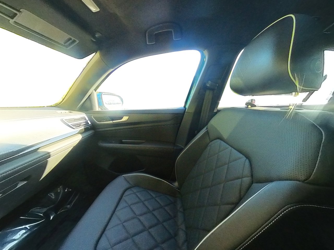 Used 2025 Volkswagen Atlas Cross Sport SEL Premium R-Line image 63