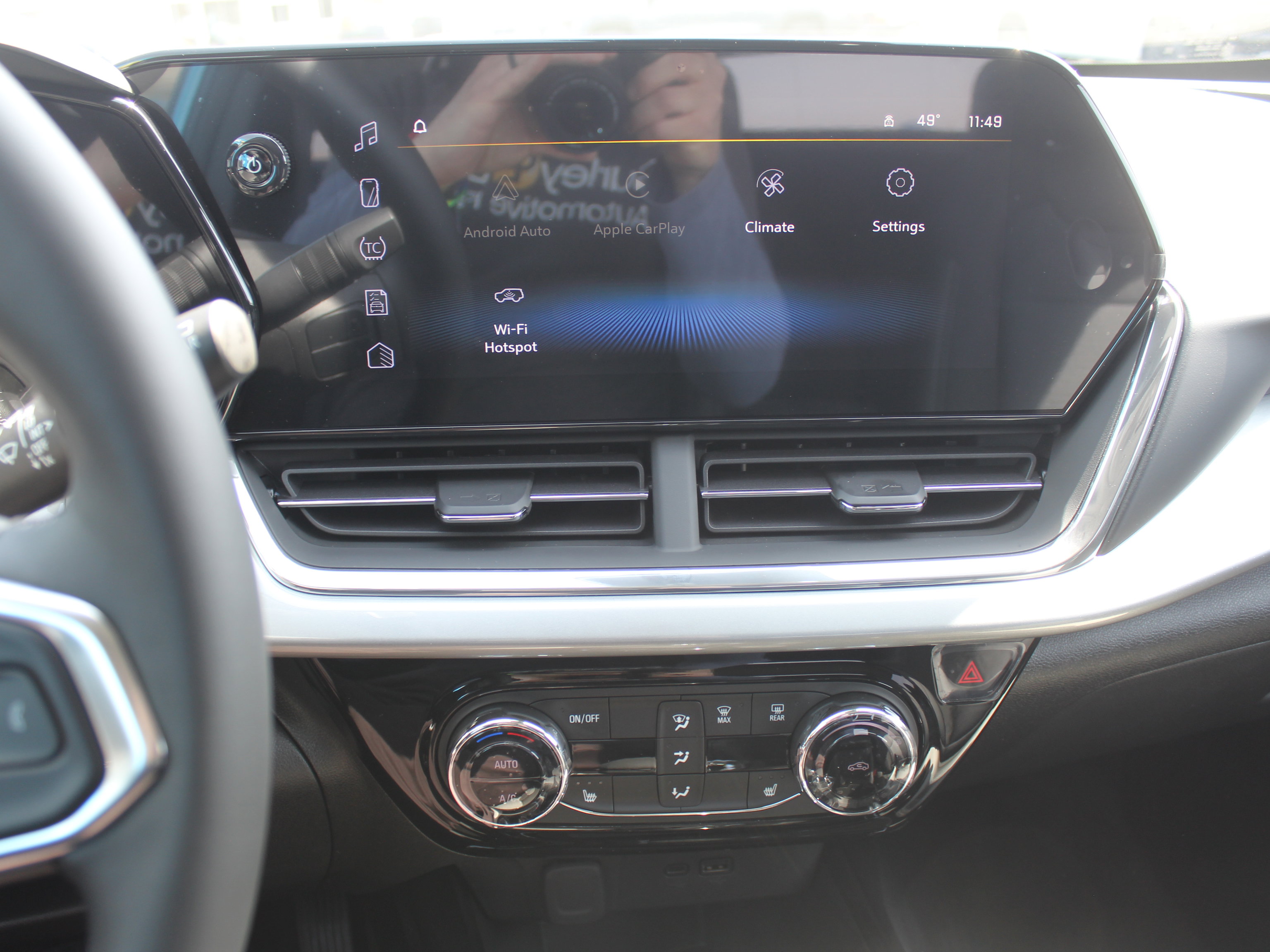 New 2026 Chevrolet Trax LT image 12