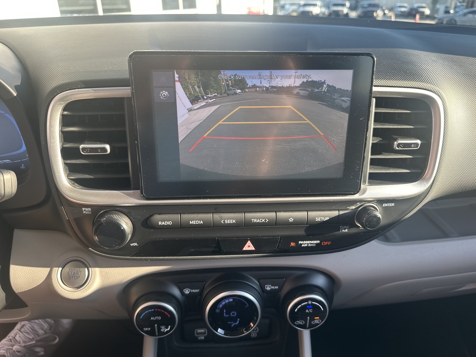 Used 2025 Hyundai Venue SEL FWD image 16