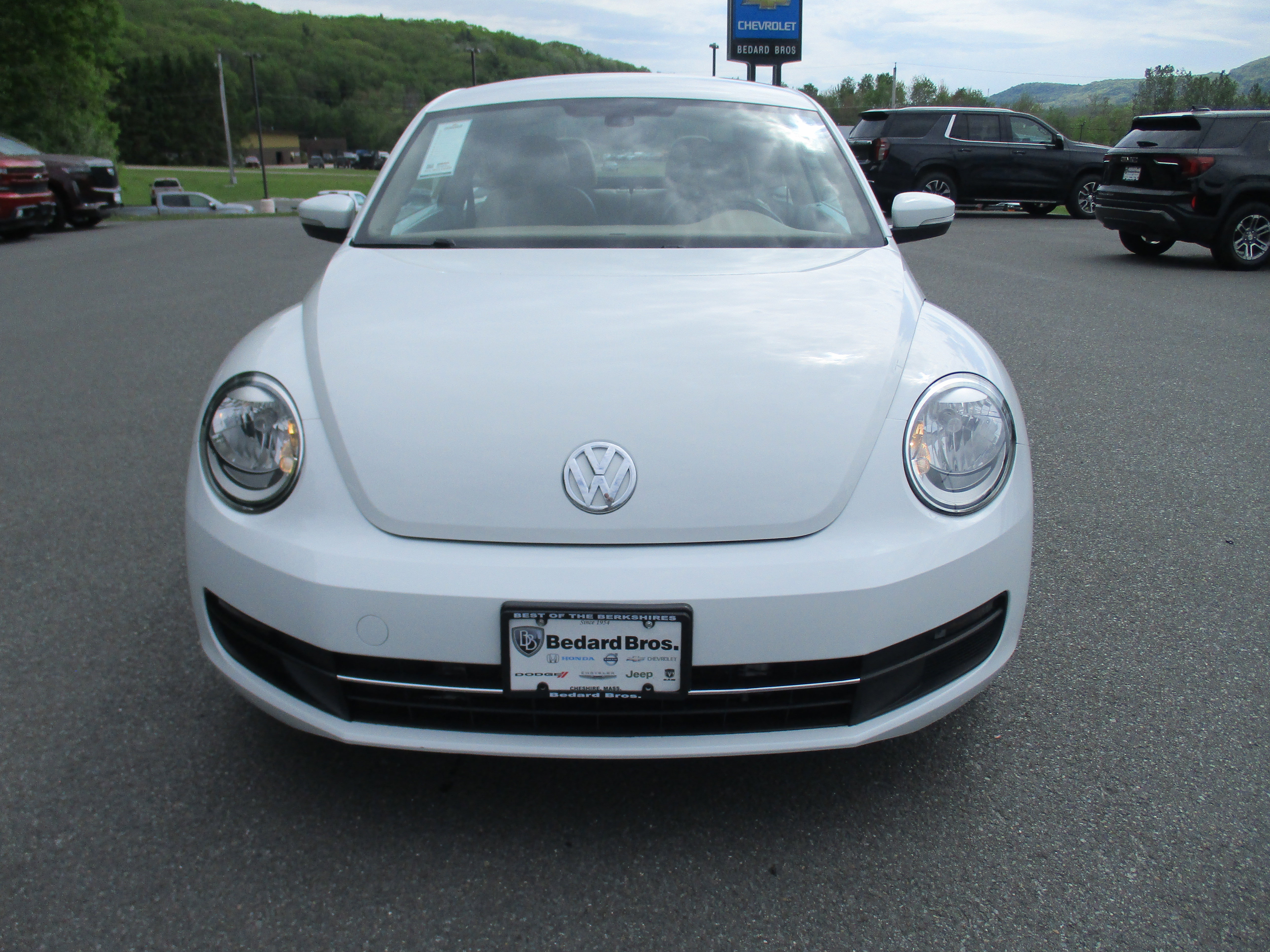 Used 2016 Volkswagen Beetle 1.8T SE FWD image 2