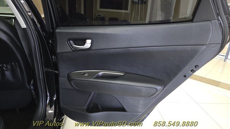 Used 2020 Kia Optima SE FWD image 13