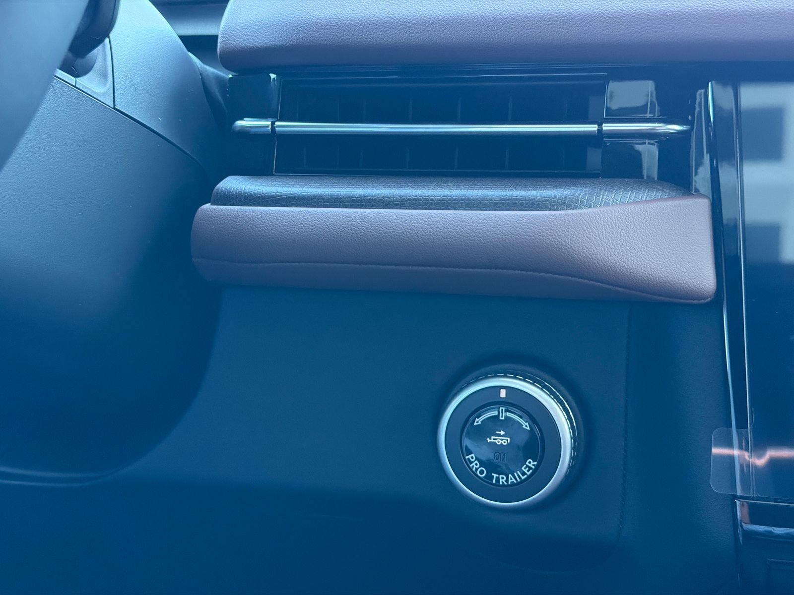 New 2026 Lincoln Navigator Reserve AWD/4WD image 27