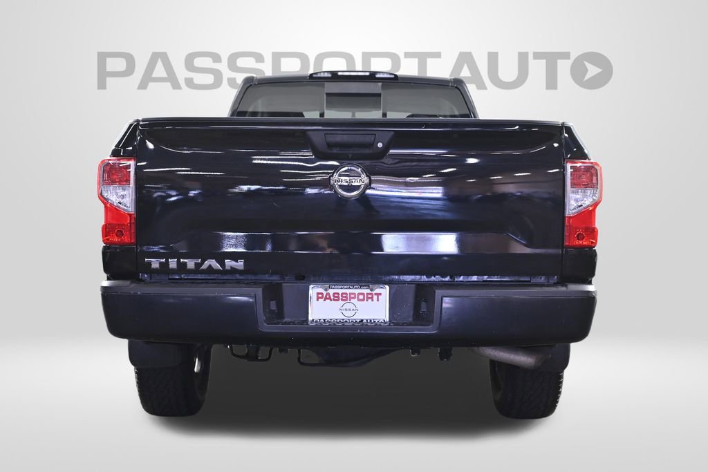 Used 2018 Nissan Titan S image 8