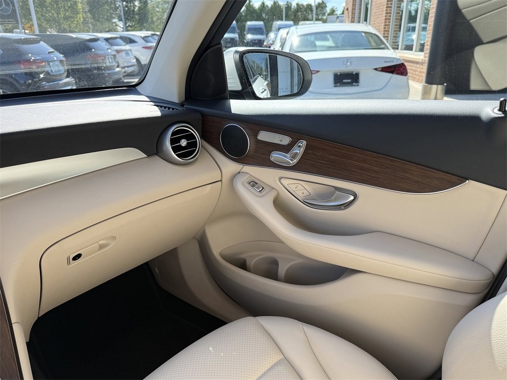 Certified 2022 Mercedes-Benz GLC 300 GLC 300 image 16