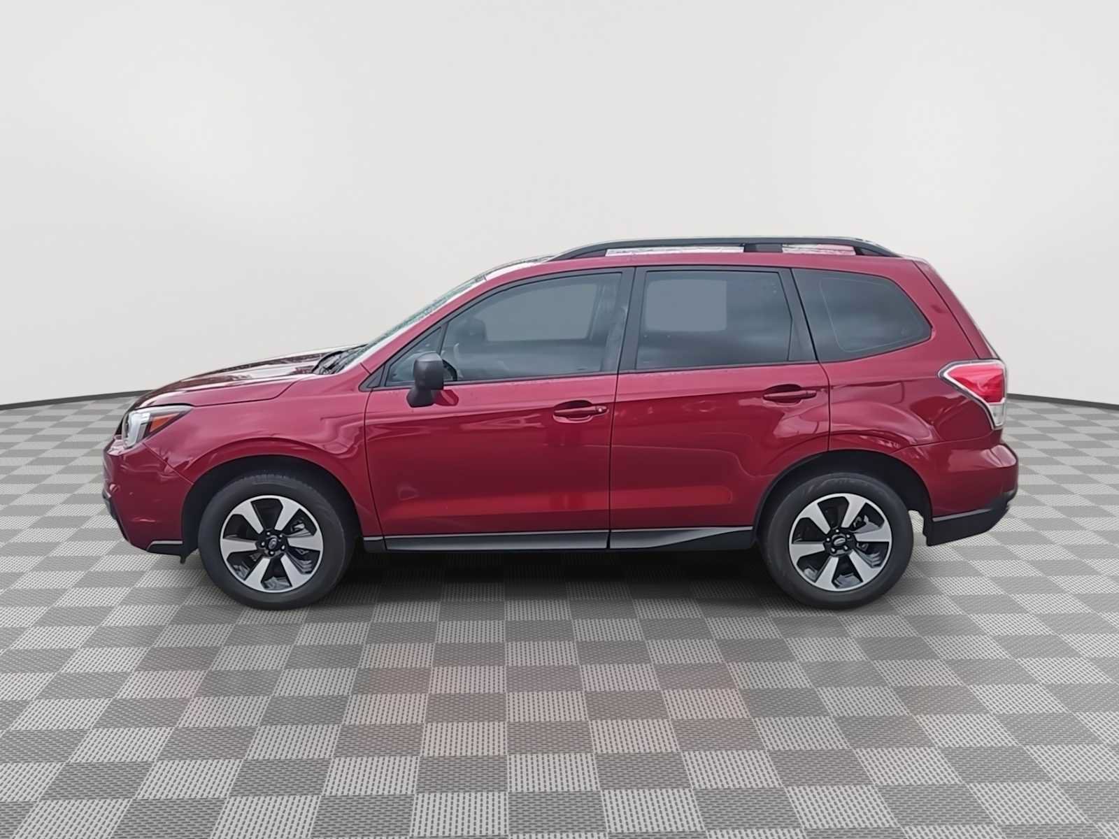 Used 2018 Subaru Forester 2.5i w/ Alloy Wheel Package AWD/4WD image 5