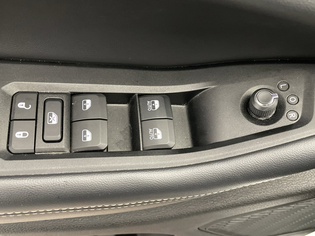 Used 2024 Jeep Grand Cherokee Altitude image 10