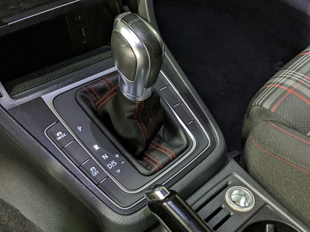 Used 2016 Volkswagen GTI Autobahn image 20