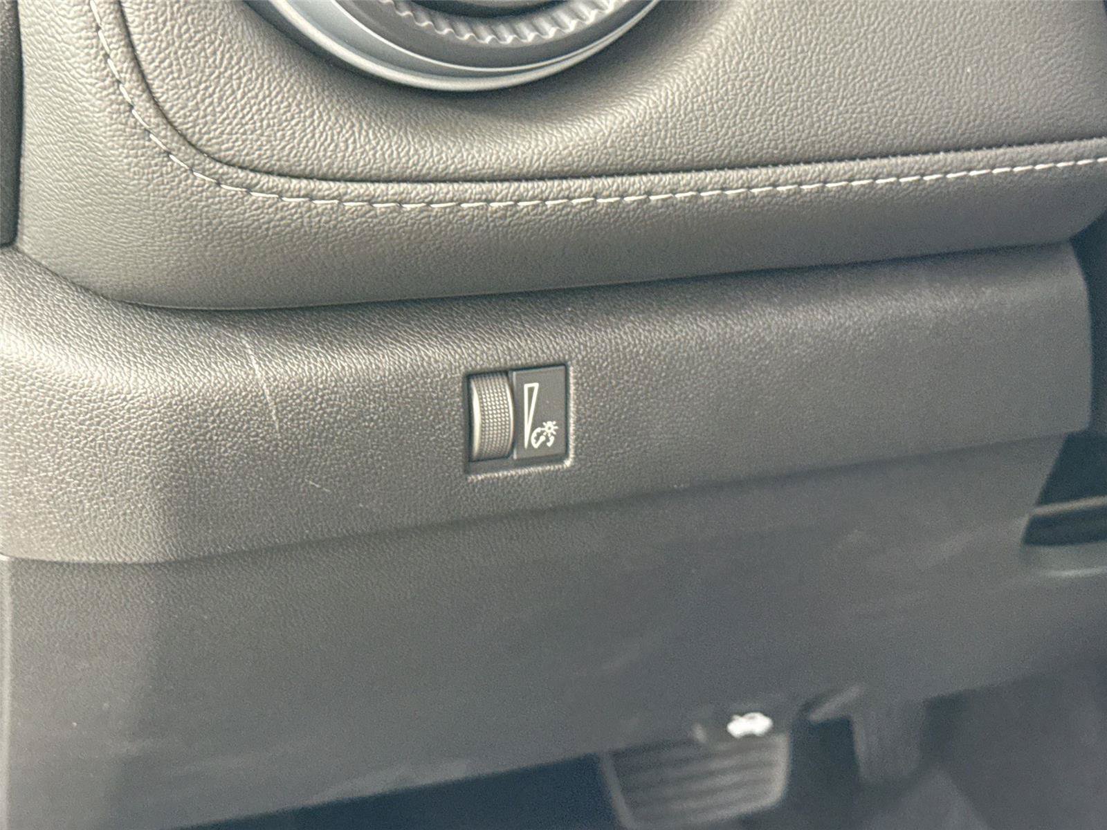 Used 2026 Chevrolet Colorado LT RWD image 15