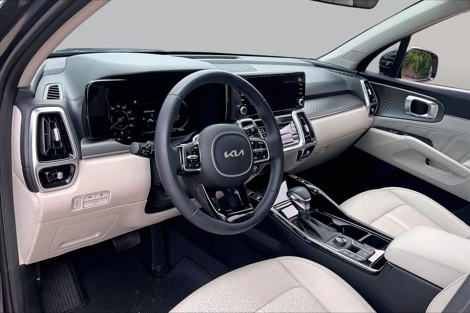 Used 2023 Kia Sorento SX AWD/4WD image 18