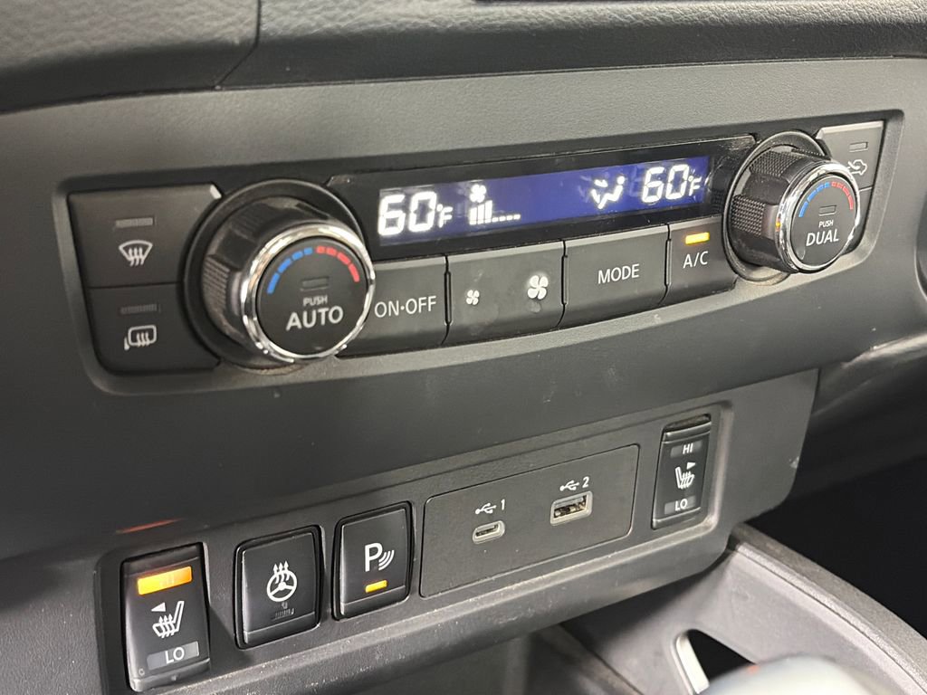 Used 2022 Nissan Frontier SV image 21