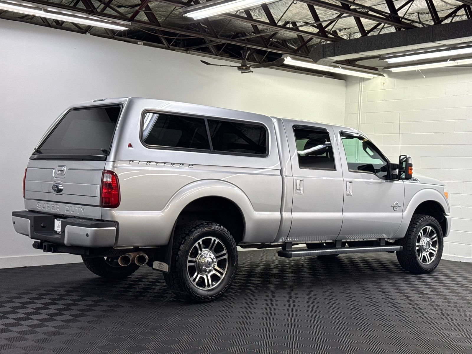 Used 2015 Ford F350 Platinum w/ Platinum Package AWD/4WD image 2