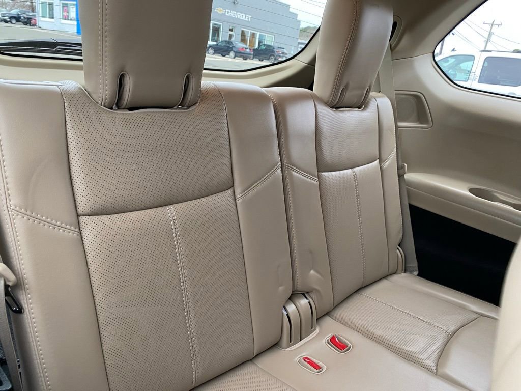 Used 2020 Nissan Pathfinder Platinum w/ Cargo Package image 21