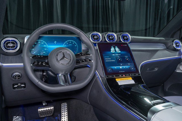 Certified 2026 Mercedes-Benz GLC 300 4MATIC image 18