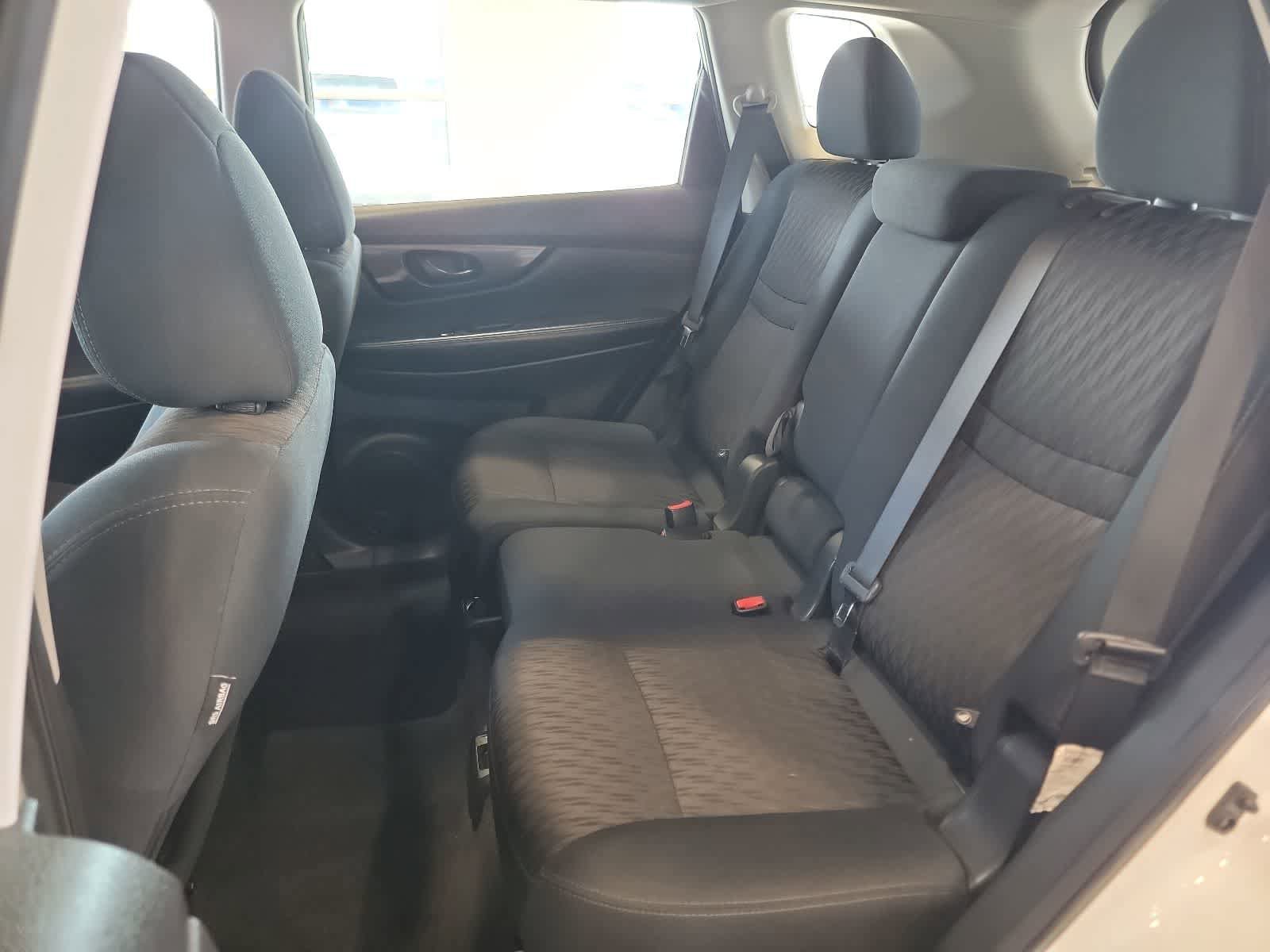 Used 2019 Nissan Rogue S AWD/4WD image 30