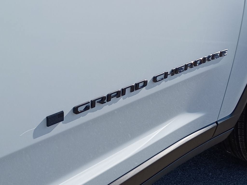 New 2026 Jeep Grand Cherokee L 4WD image 6