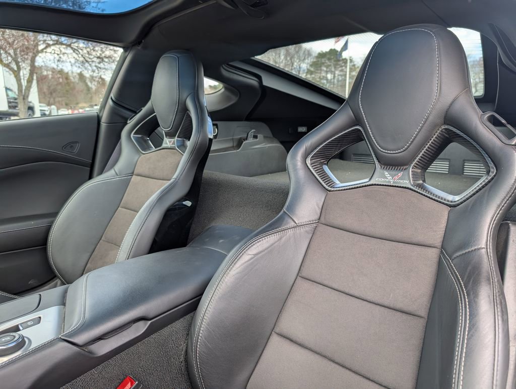 Used 2015 Chevrolet Corvette Stingray Coupe RWD image 15
