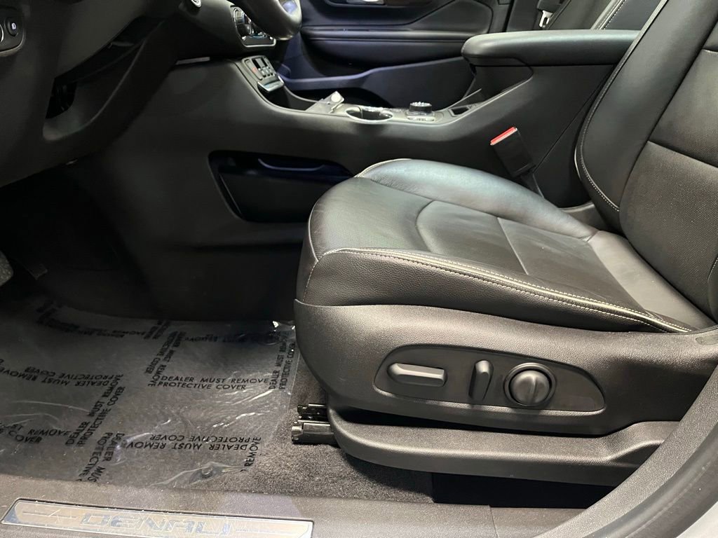 Used 2020 GMC Terrain Denali w/ Denali Premium Package image 14