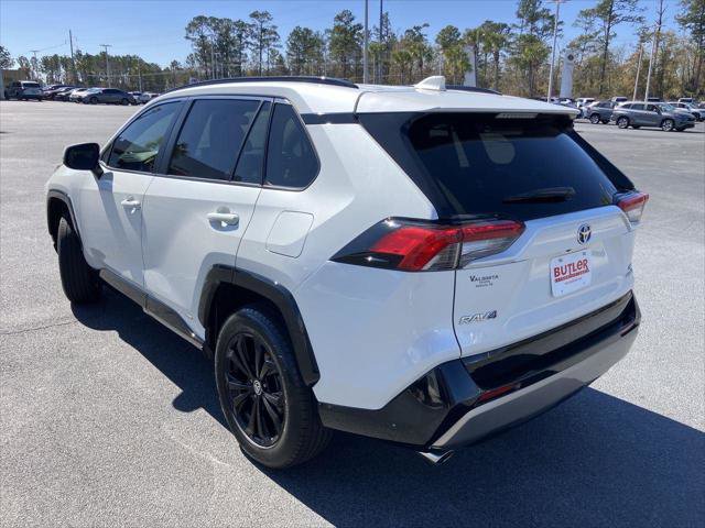 Certified 2022 Toyota RAV4 SE w/ Convenience Package image 3