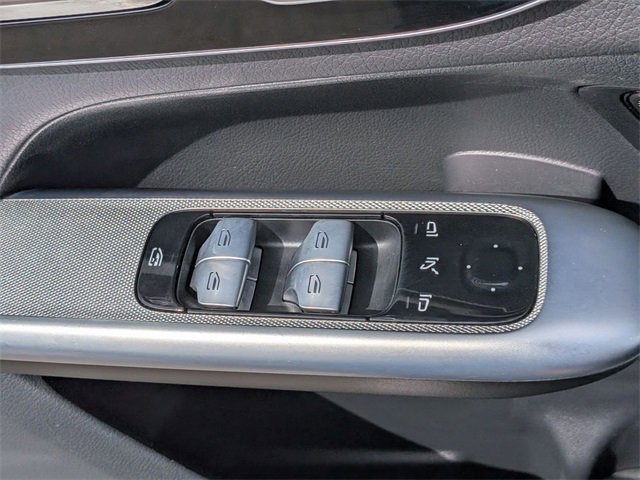 Used 2024 Mercedes-Benz GLC 300 4MATIC image 16