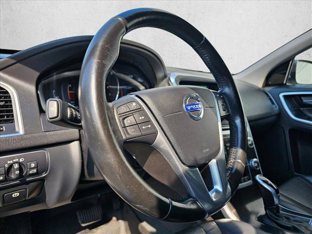 Used 2016 Volvo XC60 T5 Platinum AWD/4WD image 23