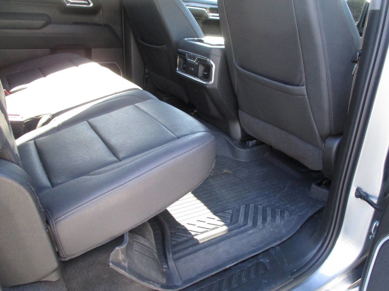 Used 2023 Chevrolet Silverado 1500 LTZ image 14