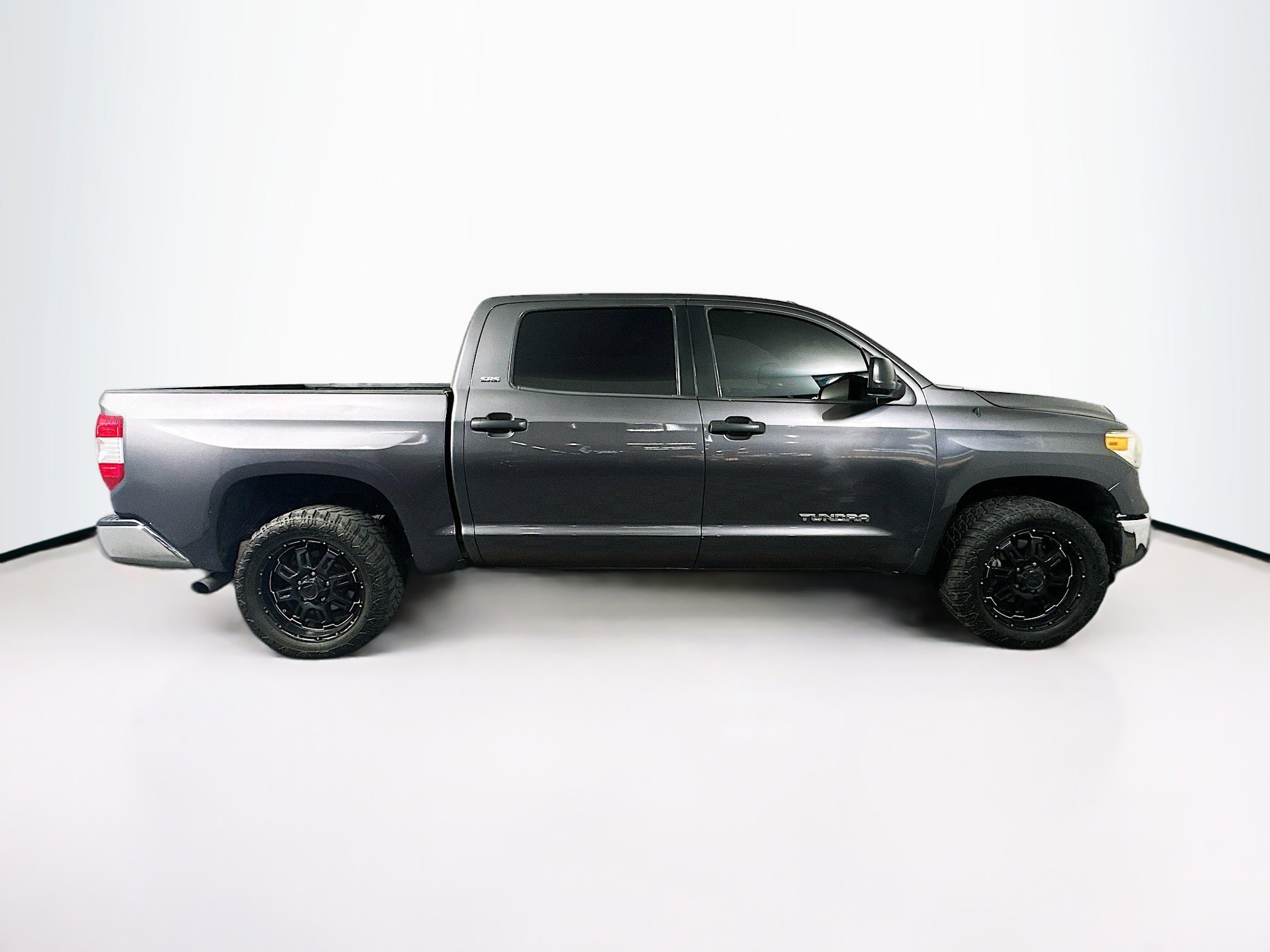Used 2015 Toyota Tundra SR5 w/ SR5 Upgrade Package image 10
