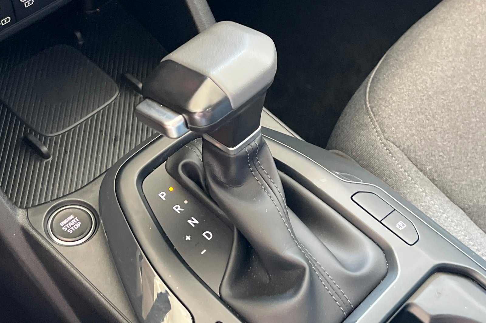 Used 2025 Kia K4 EX image 22