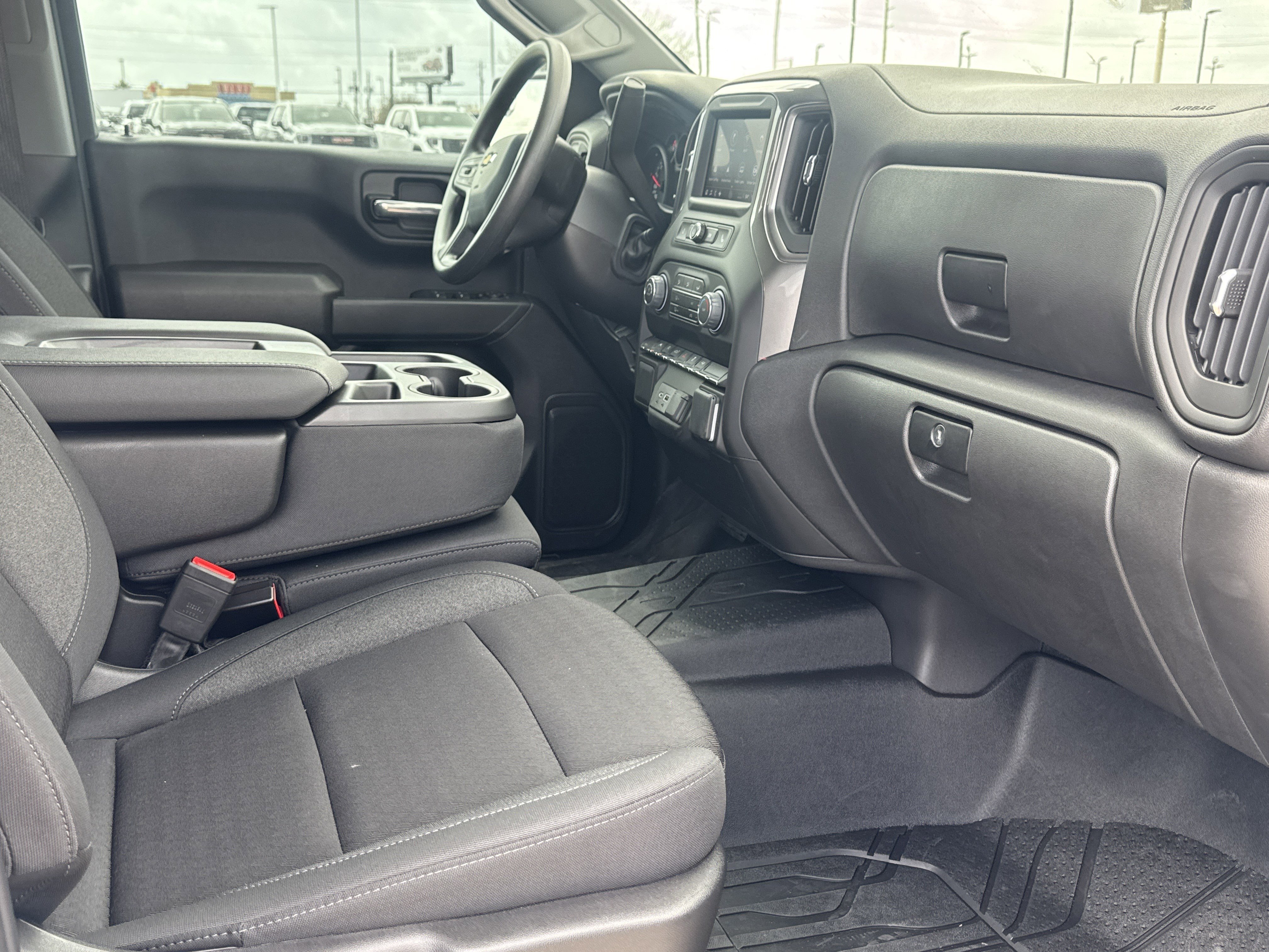 Used 2025 Chevrolet Silverado 1500 Custom image 14