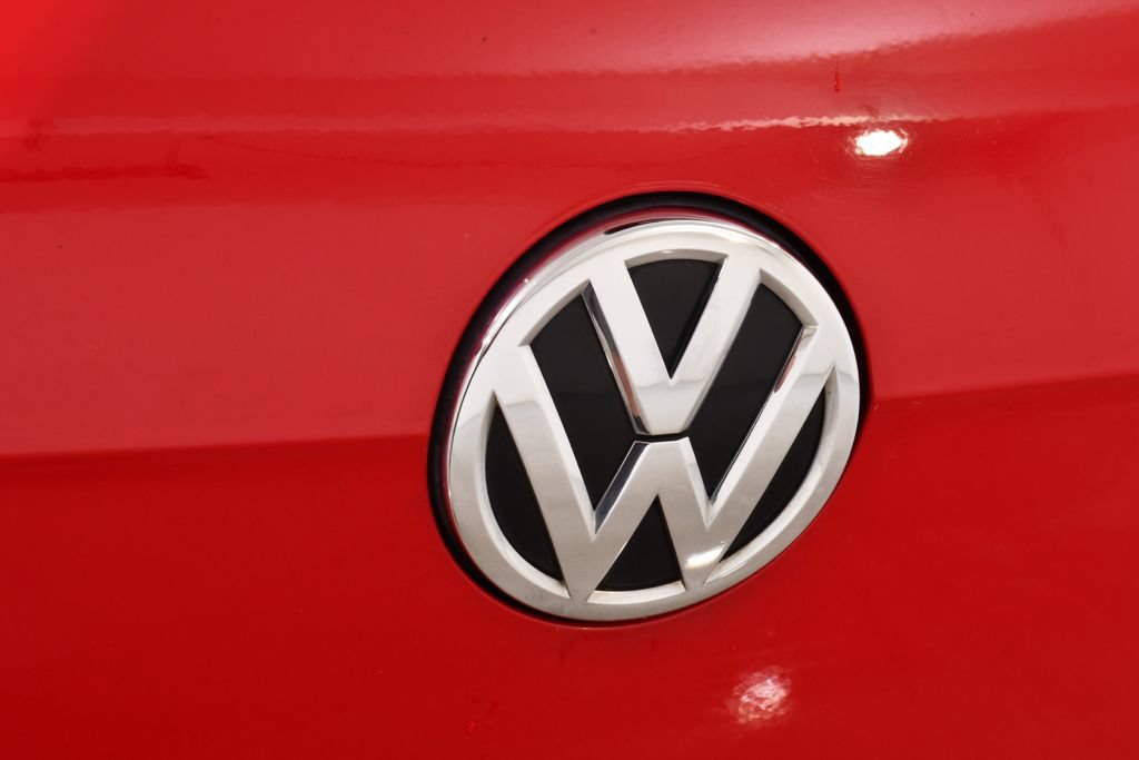 Used 2017 Volkswagen Golf S FWD image 21