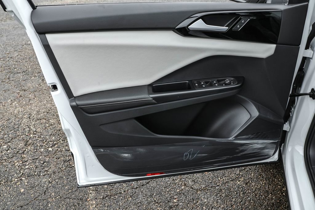 New 2026 Volkswagen Taos S image 29