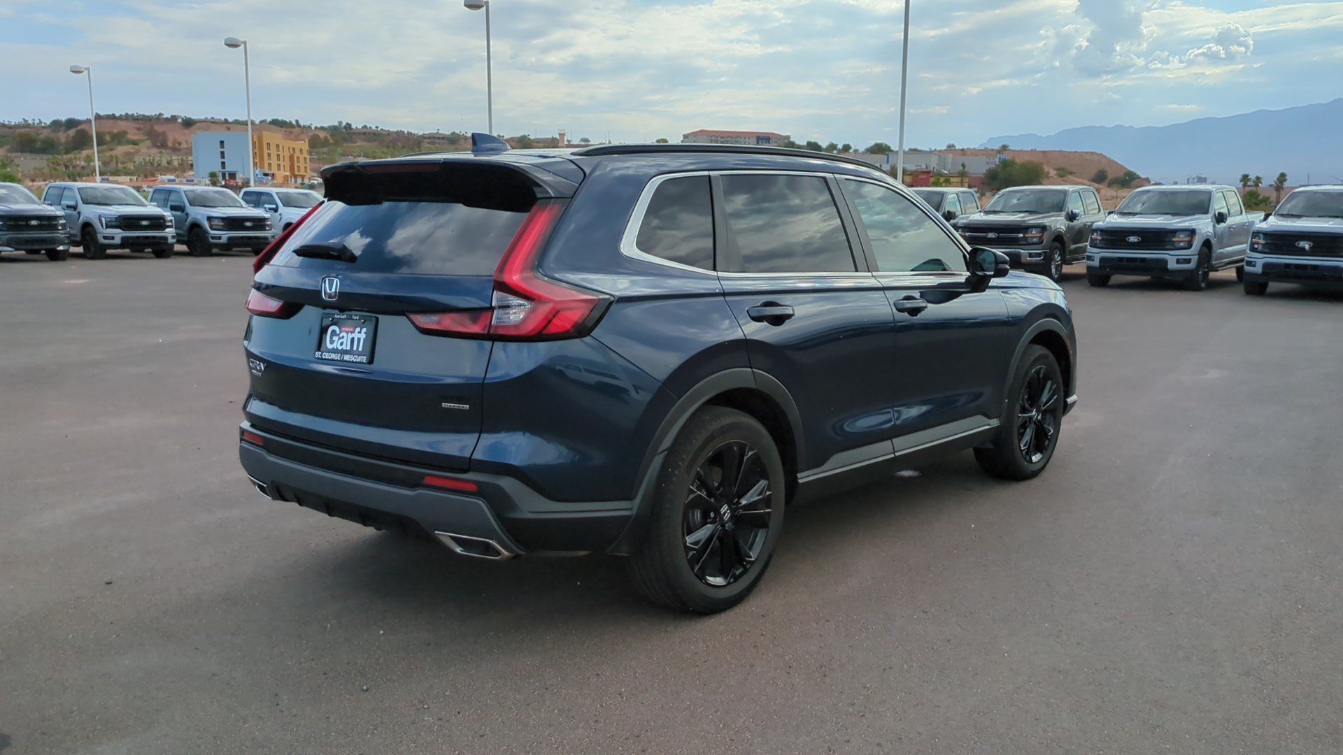 Used 2024 Honda CR-V Sport Touring image 3