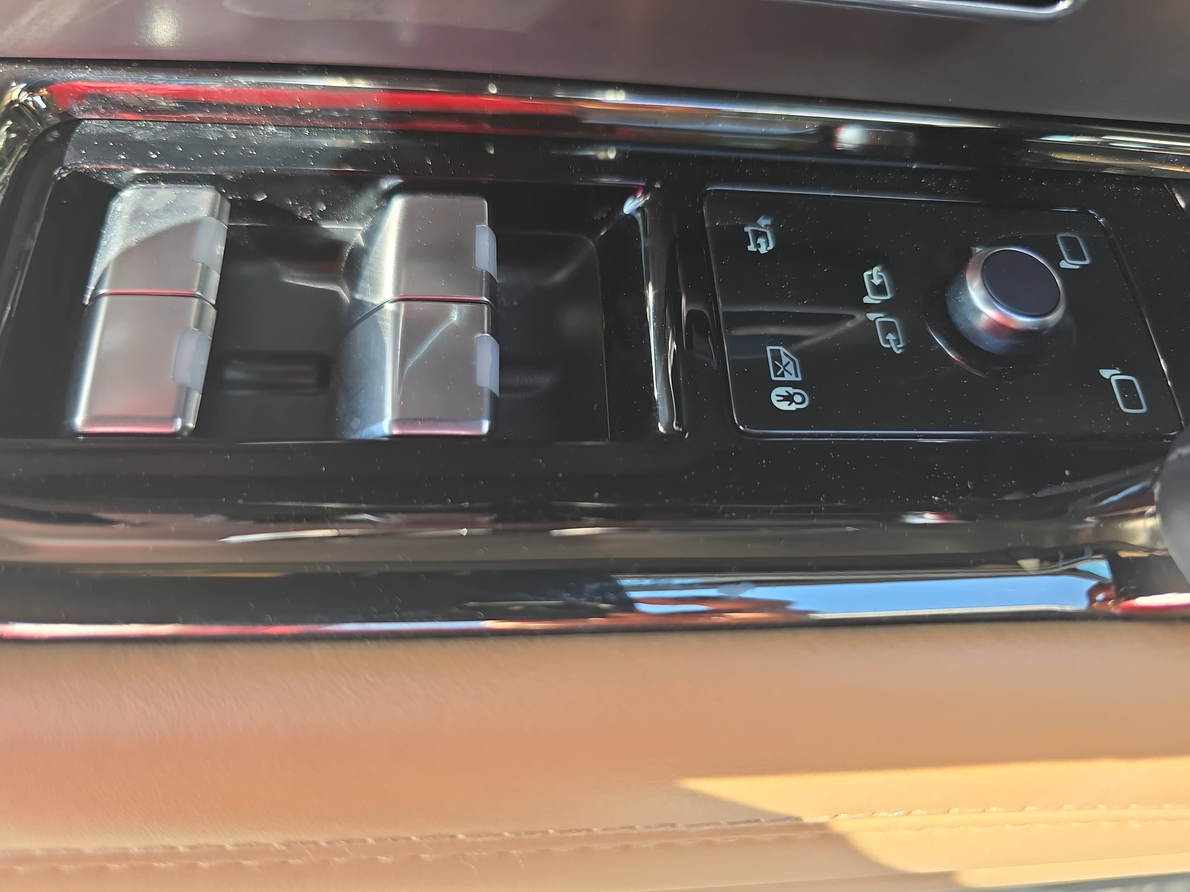Used 2024 Land Rover Range Rover Sport SE image 28