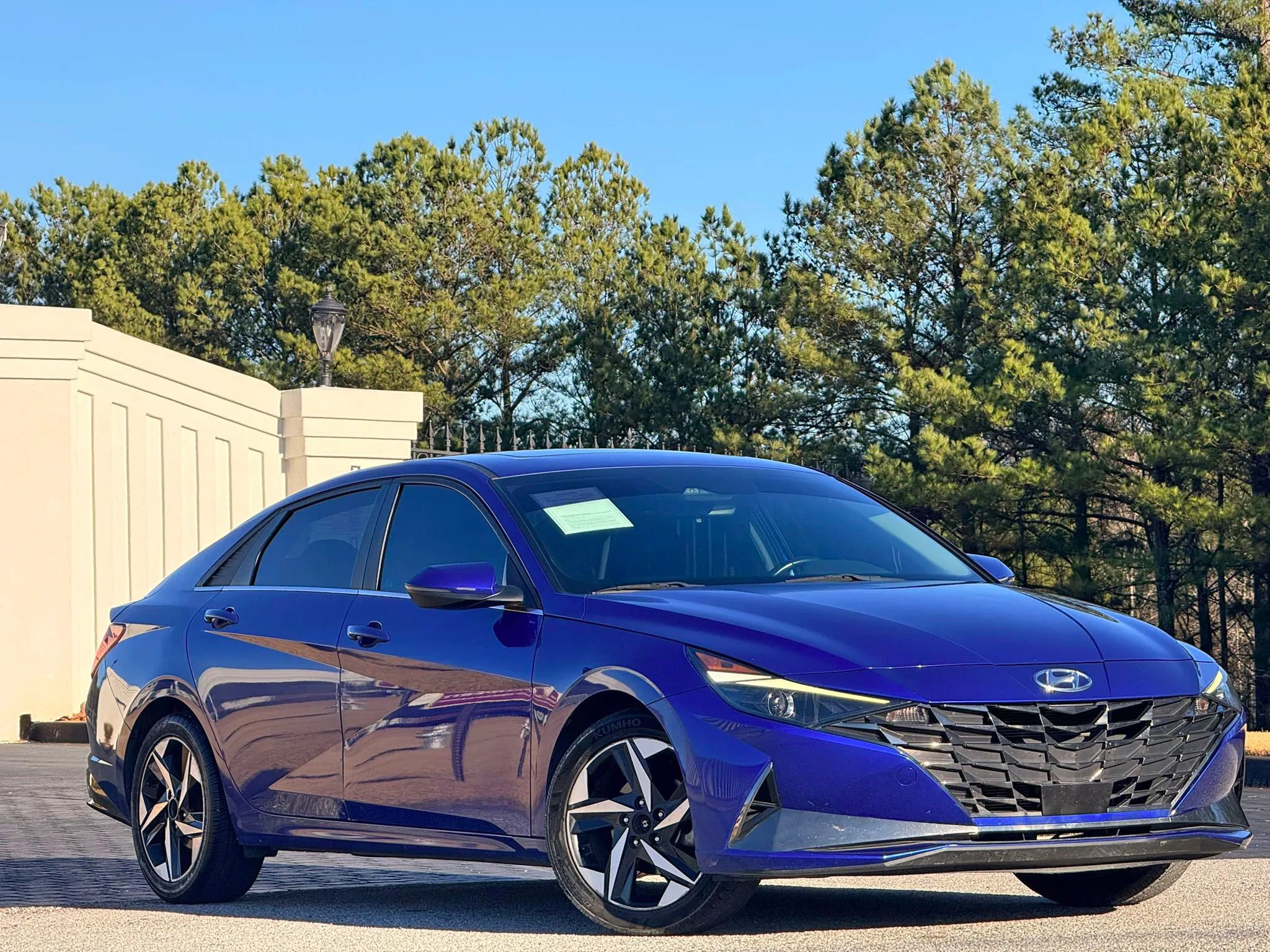 Used 2021 Hyundai Elantra SEL w/ Convenience + Premium Package image 5