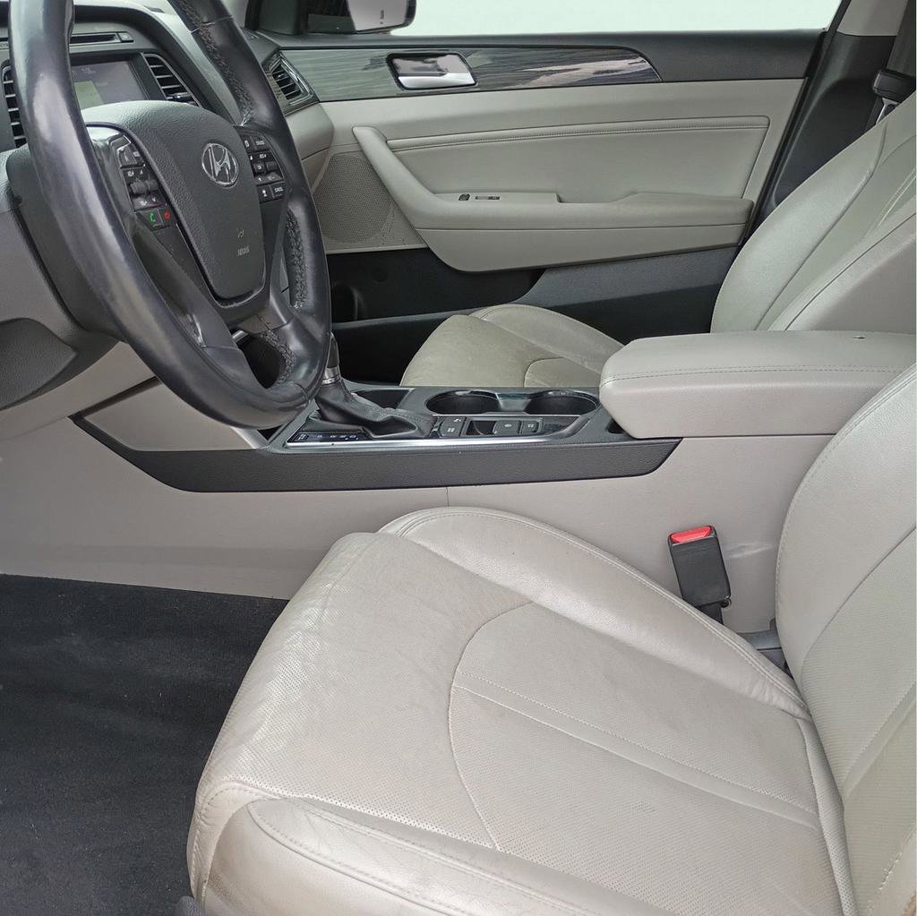 Used 2015 Hyundai Sonata Limited w/ Option Group 06 FWD image 10
